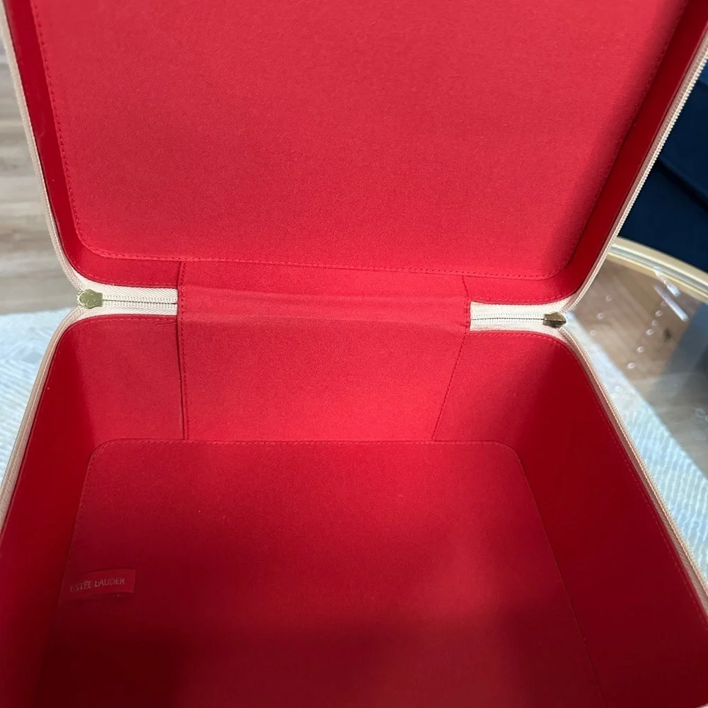 Estée Lauder Cosmetic Travel Box